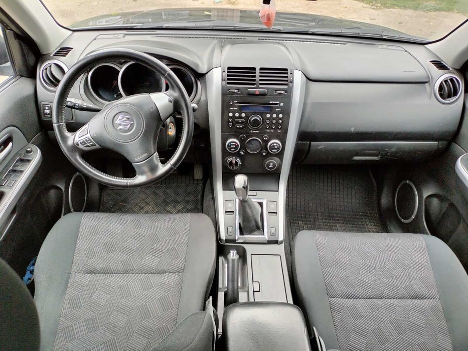 Suzuki Grand Vitara 2.4