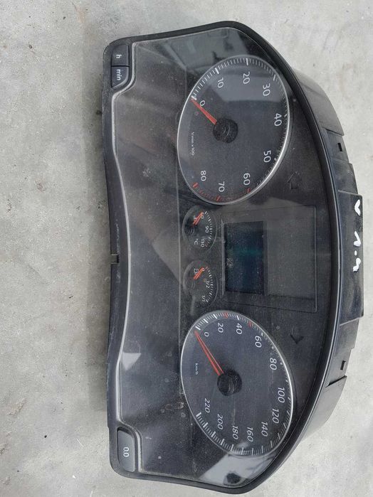 VW Golf V 5 1.4 - licznik