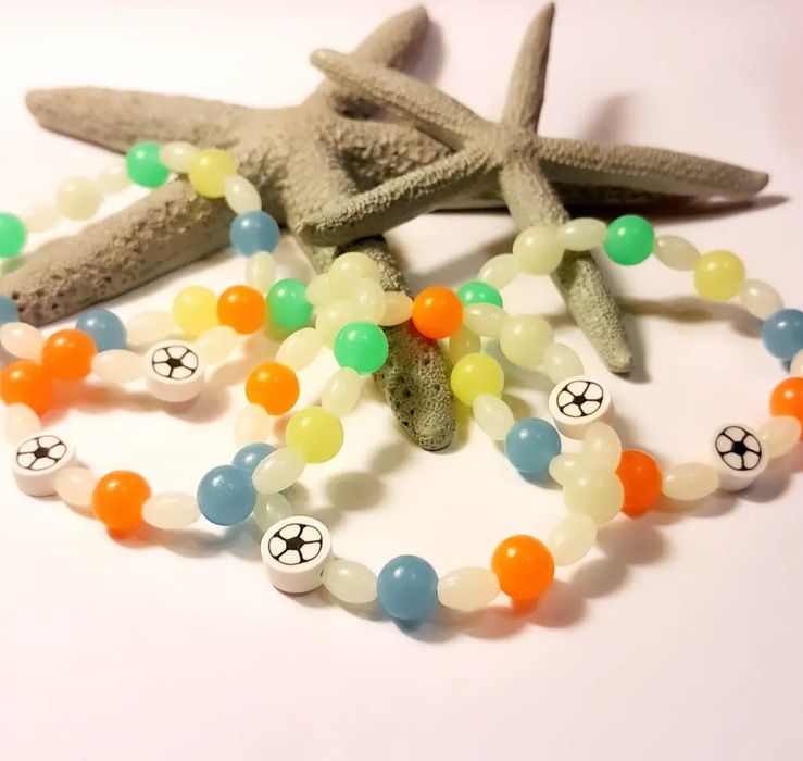 Bransoletki świecące w ciemności