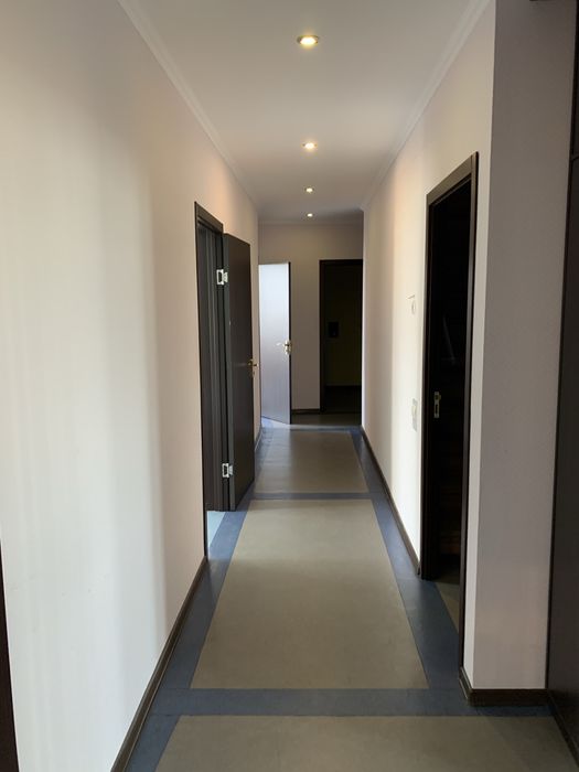 Дніпровська наб, 19А, 85м.кв. офіс (ж.ф.).