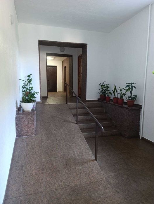 3 кімнатна квартира-студія під ваш ремонт на початку Богунії