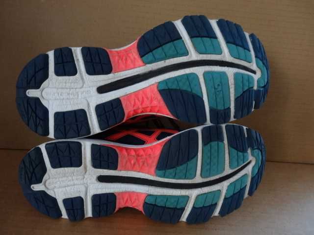 Buty ASICS GEL-NIMBUS 18 roz 40 Bieganie Sportowe