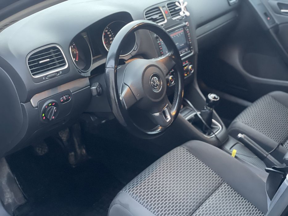 Volkswagen Golf 2011 р.1.4 бензин