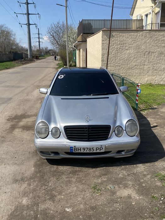 Продам мерседес 210 2.7cdi 2000год