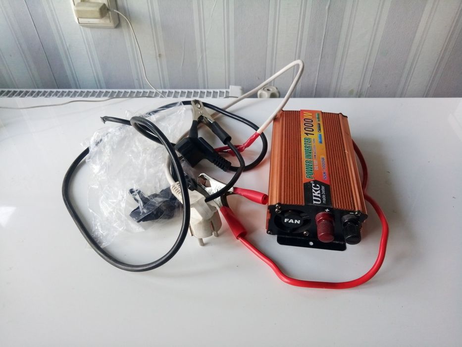 Инвектор,преобразователь 1000W ,12V-220V