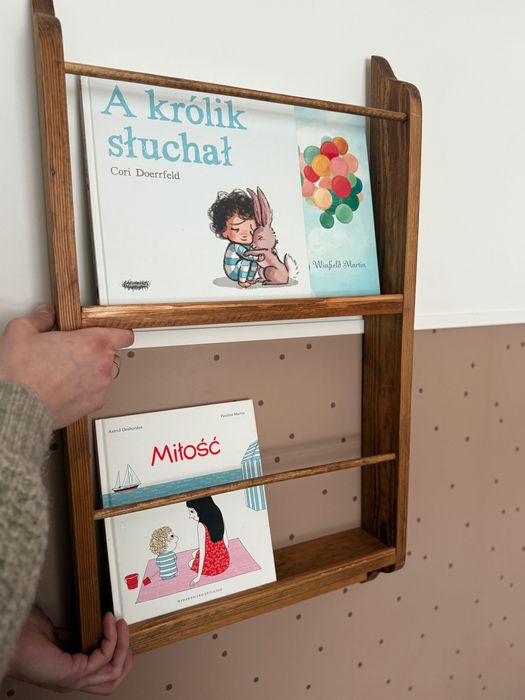 Drewniania półka na książki - handmade