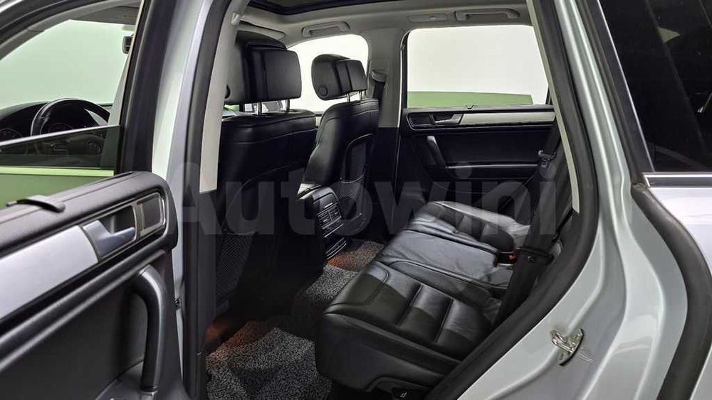 2014 Volkswagen New Touareg V6 3.0 TDI Bluemotion 7P5