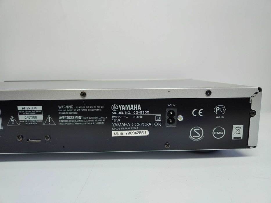 Yamaha CD-S300 odtwarzacz CD srebrny Digital Out USB