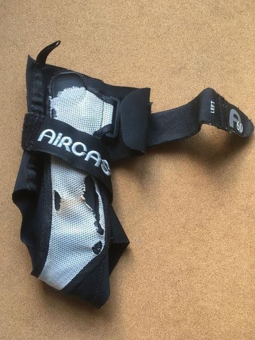 Ортез голеностопного сустава Aircast A60 лівий