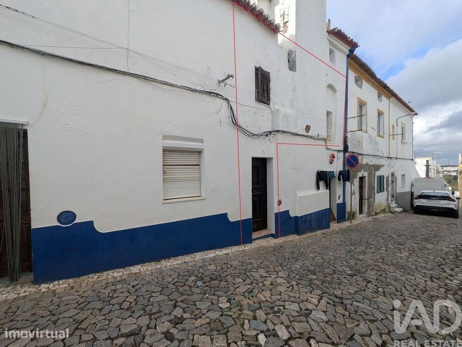 Andar de moradia T2 em Estremoz de 111 m2 — Estremoz (Santa Maria E Santo André), Évora