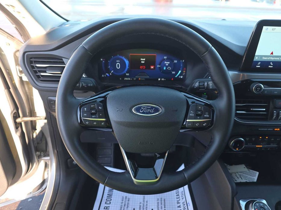 2022 Ford Escape Hybrid Titanium