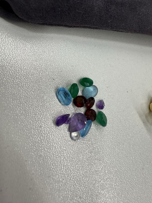 Драгоценные камни бриллианты 14 шт для  украшений в кольца и серьги