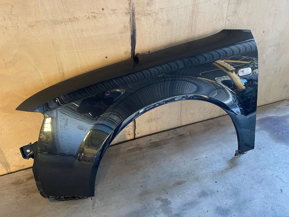 GUARDA LAMAS ESQUERDO AUDI A4 B6 S-LINE SEDAN OU SW ORIGINAL