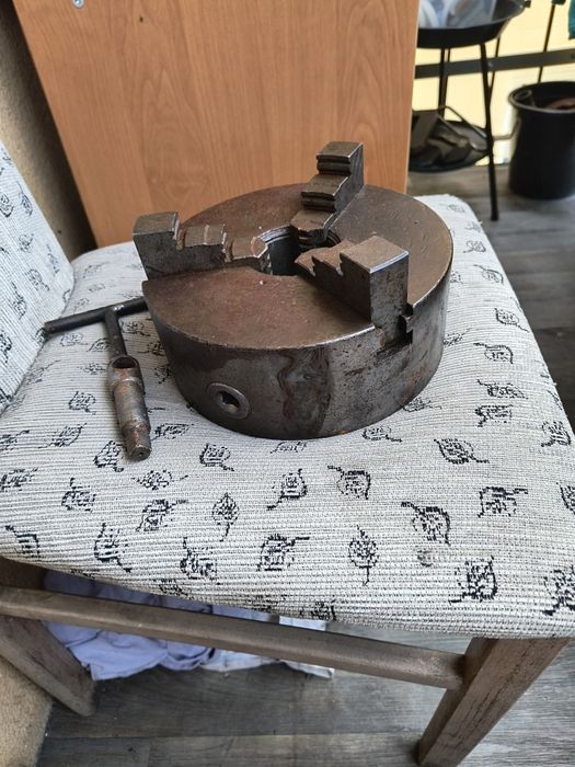 Uchwyt tokarski 200mm