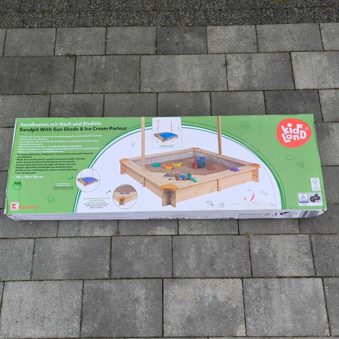 Piaskownica z daszkiem