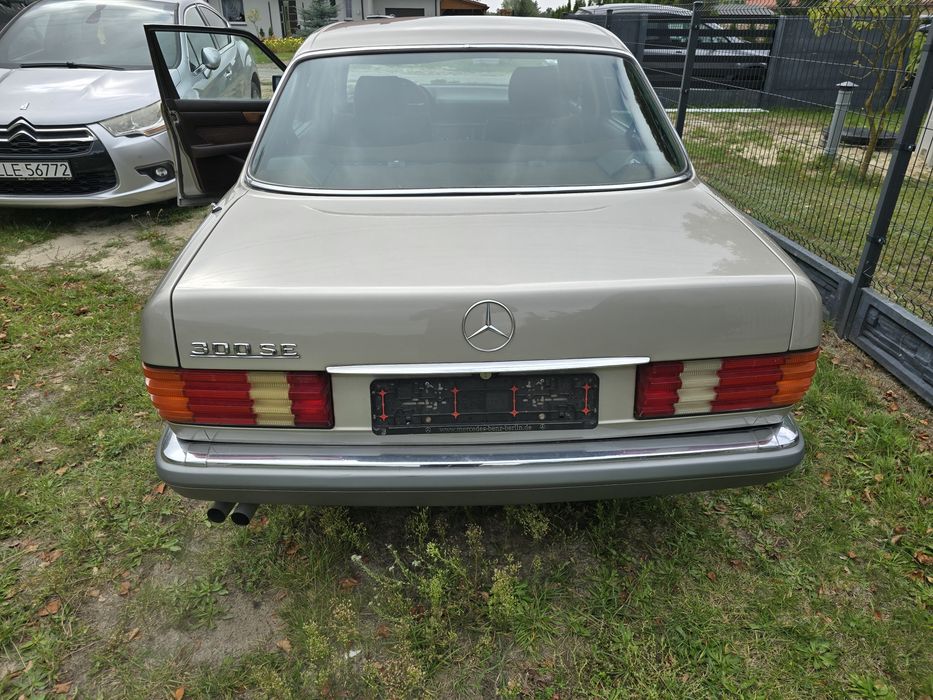 Mercedes W 126 300 SE