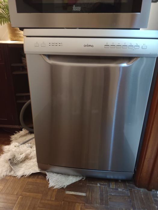 Microondas/ máquina lava loiça