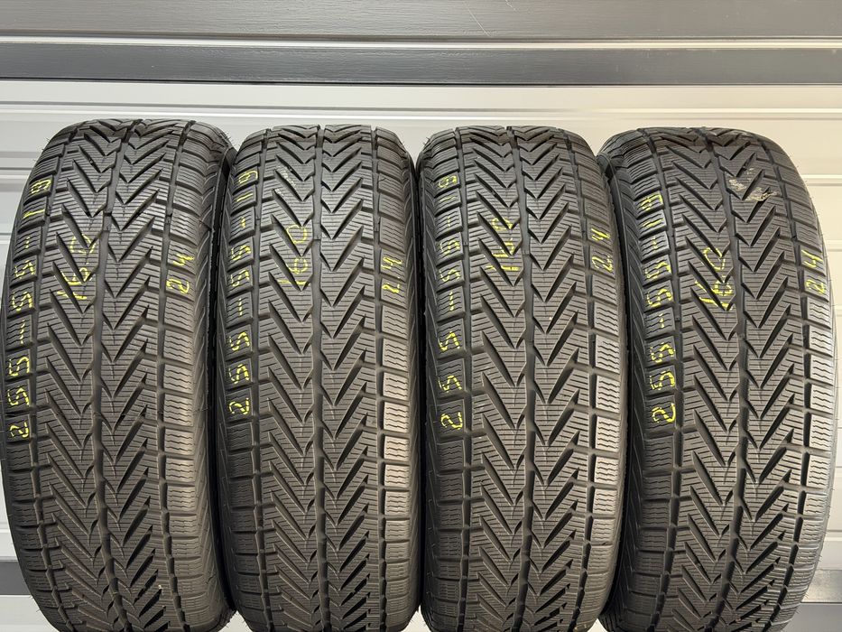 Зимові шини 255/55r19 ( 111V) Vredestein Wintrac 4 Xtreme. Ціна 4000грн/шт.