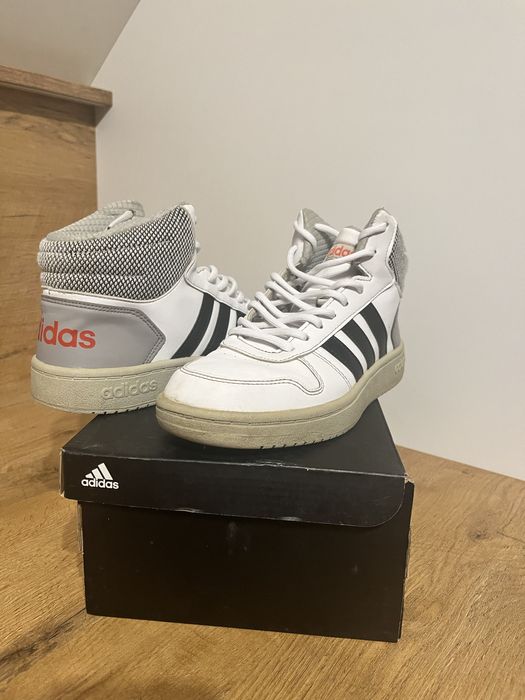 Adidas Hoops 2.0 Mid Shoes FW4567