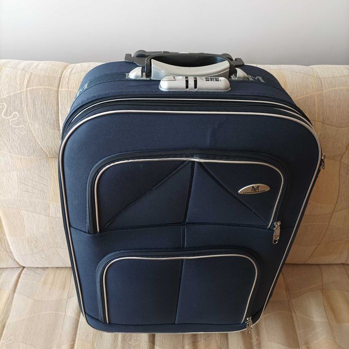 Walizka podróżna na kółkach