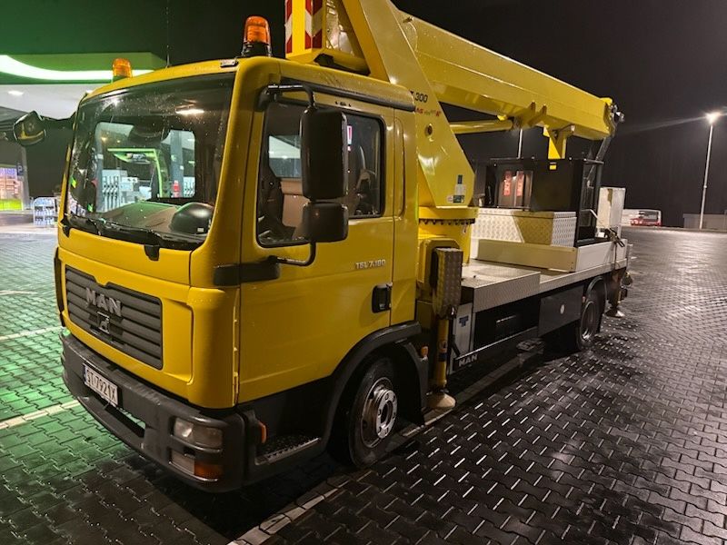 Wynajem zwyżki 25m do 30 m - podnośnik koszowy