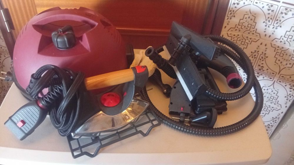 Caldeira de vapor com ferro de engomar industrial