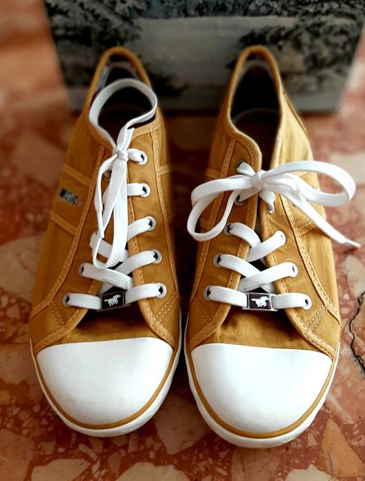 MUSTANG женские кроссовки лоферы орігінал холщовые лоферы. 40 р.