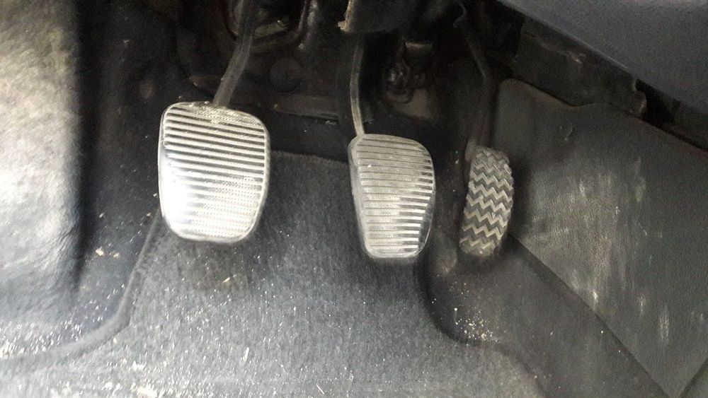 PEDAL TRAVÃO FIAT BRAVA 1999 -