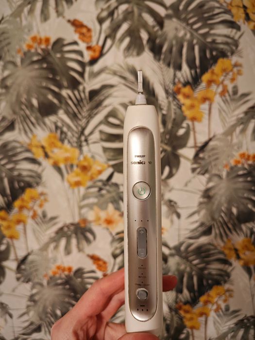 ładowarka Philips sonicare FlexCare 6 Platinum dezynfekcji etui