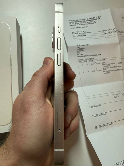 Продам два айфона 13 б/у