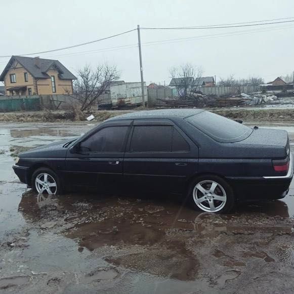 Пежо продаж під ремонт або запчастини