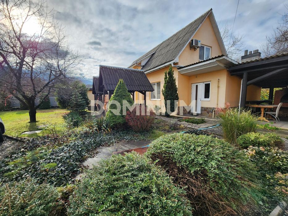 Продається готельний комплекс в м. Тячів