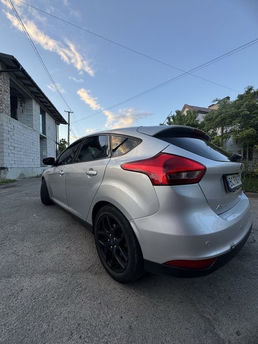 Ford Focus 2.0бензин 2016