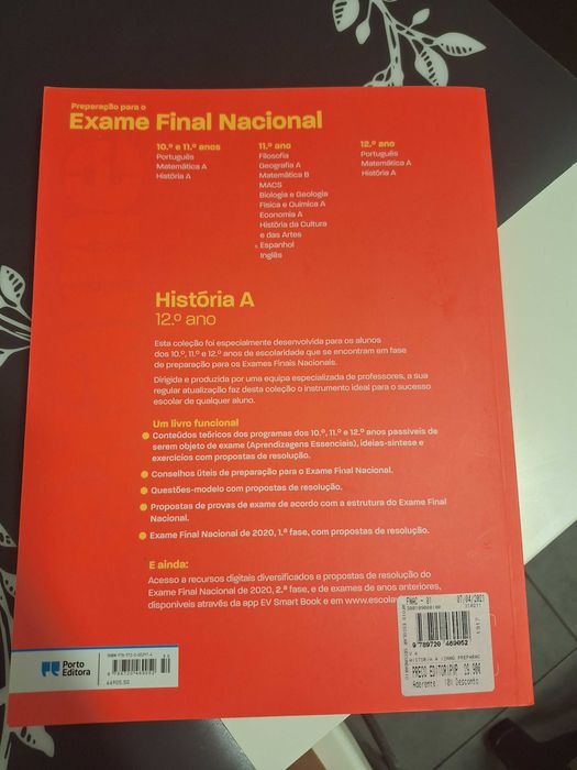 Livro de preparação para o exame final nacional de história A 12° ano