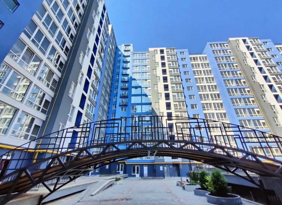 Продається 1 кім квартира в ЦЕНТРІ МІСТА зручний 4 поверх