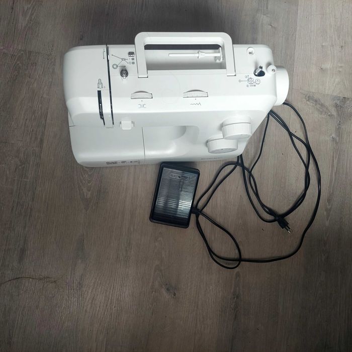 Vendo máquina de costura