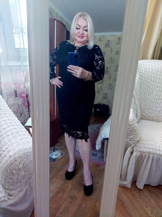 Маленькое чёрное,брендовое  платье. Красивая моделька.Качество ! 50-52