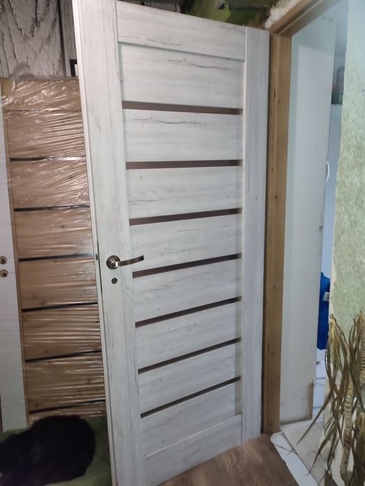 Drzwi pokojowe 80  z klamką