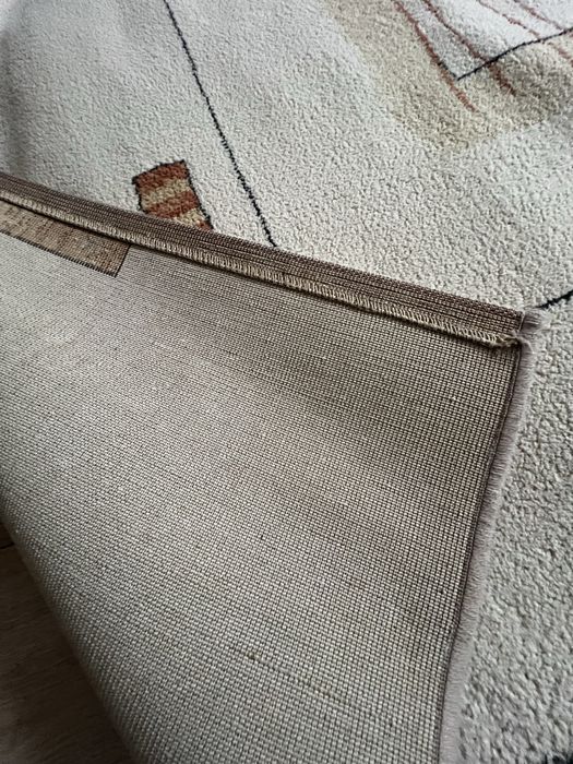 Продам килим 2*3 м