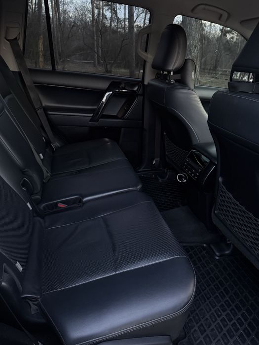 Tayota Land Cruiser Prado 2020