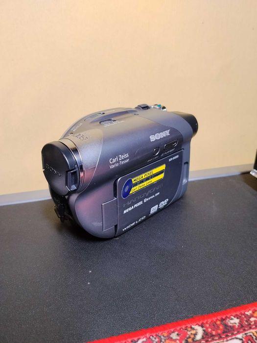 відеокамера sony handycam dcr dvd205e