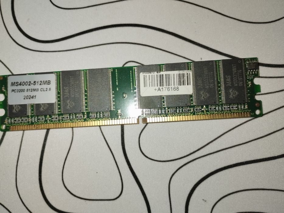 Vendo kit de 2 fontes e 3 sticks de RAM
