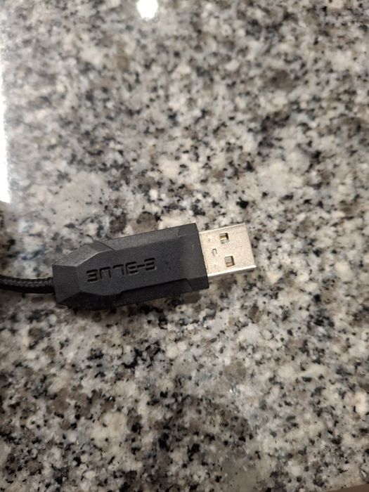 Rato a funcionar , apenas sujo