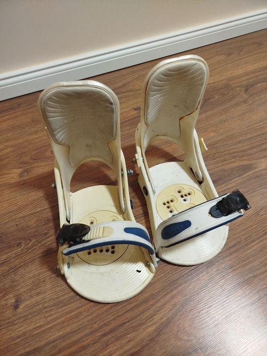 Wiązania snowboardowe Burton