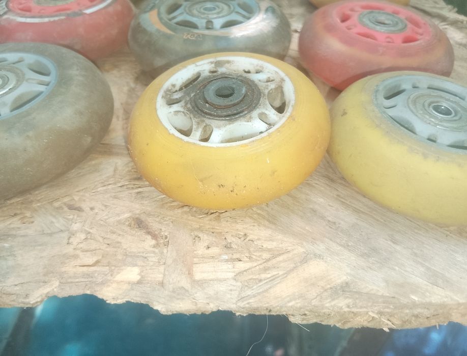 Для роликов.Колёса.Болты.Тормоза.