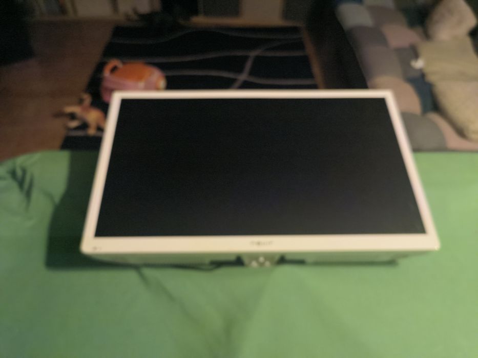 Lcd nevir usado branco