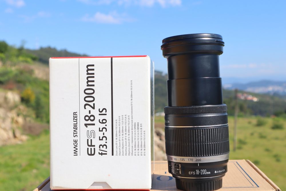 Canon EFS 18-200 mm F/3.5-5.6 IS