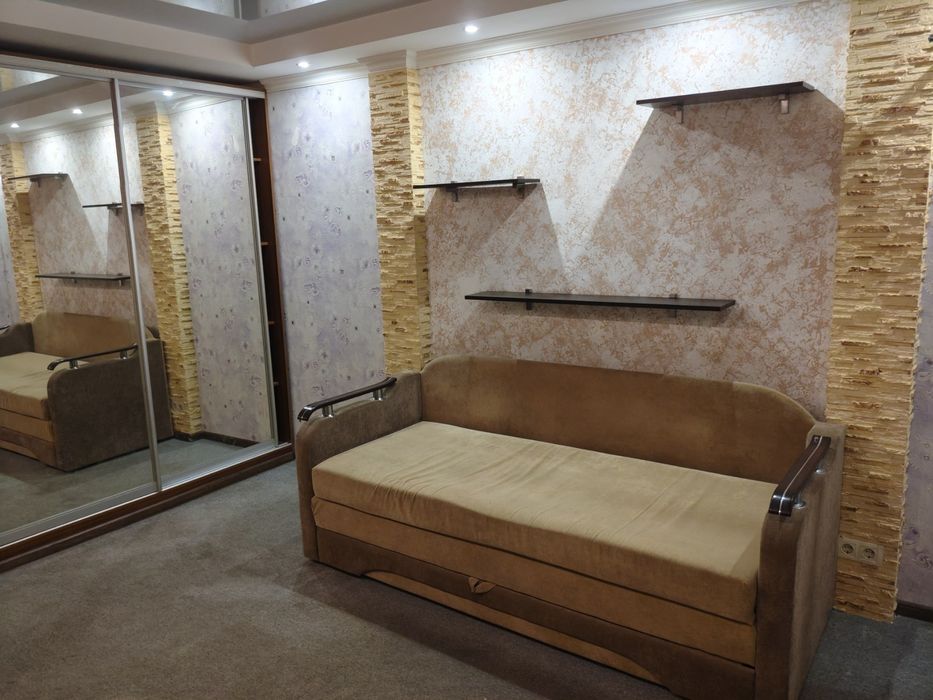 2 кімн окремі кімнати 43.6м2 пр. Воскресенський 42