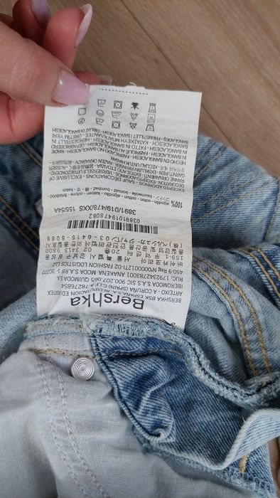 spodenki szorty jeansowe damskie ogrodniczki r.xxs Bershka
