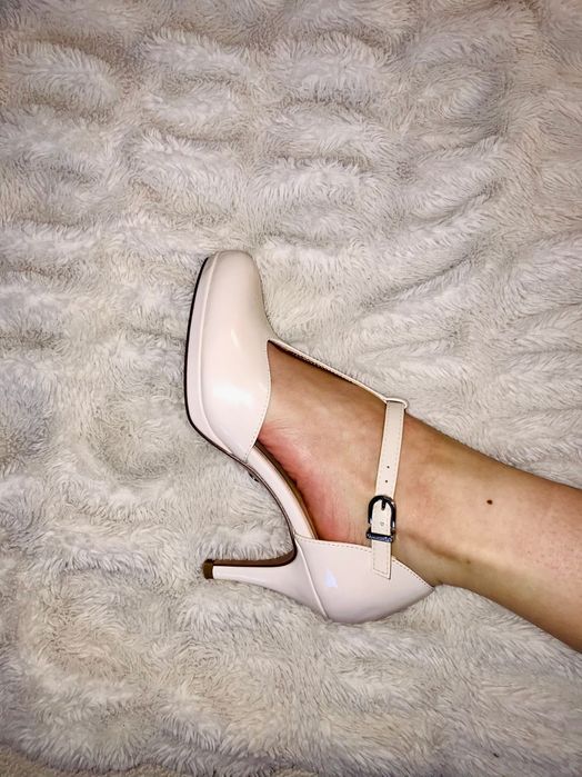 Жіночі босоніжки фірмові Tamaris